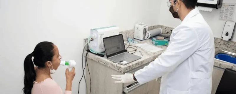 Estudio de apnea del sueño con polisomnografía